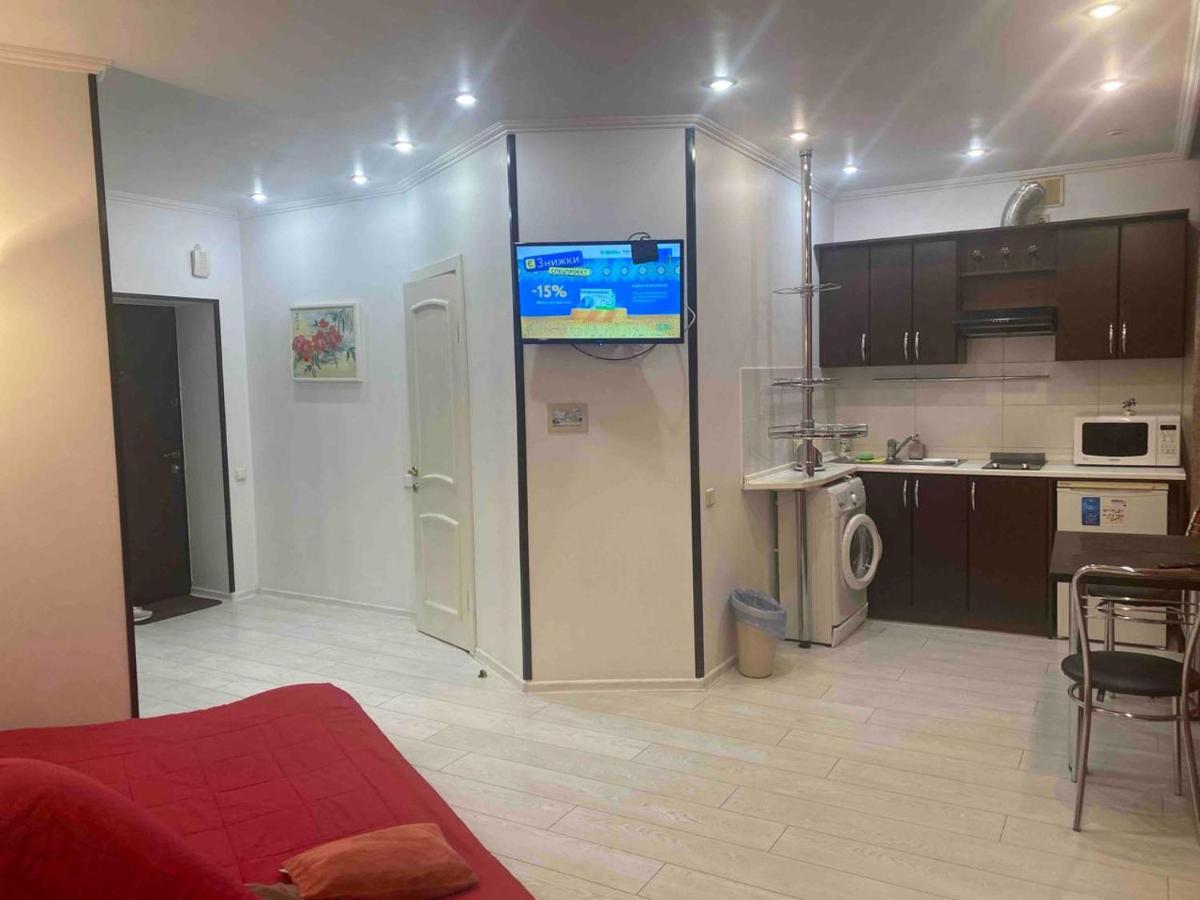 2 кімнатна студія біля ТРЦ Гулівер - Ferienwohnung Kyjiw