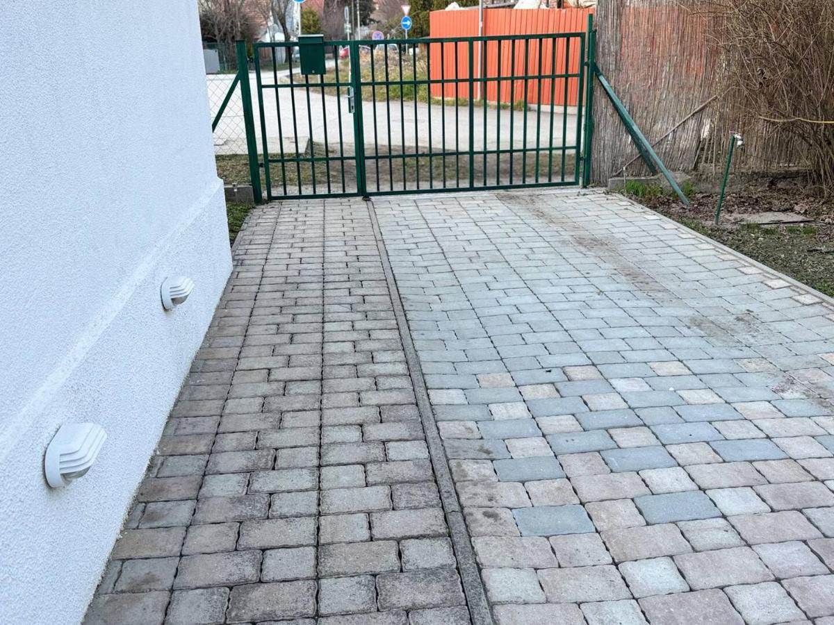 Juicy Apartments with Jacuzzi & Private Garden - B&B