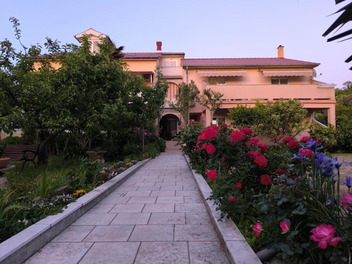 Haus Sabina - B&B Palit