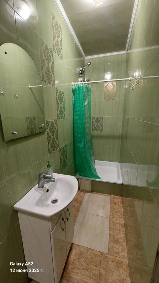 Квартира 10 минут от пляжа Отрада - Chambres d'hôtes Odessa