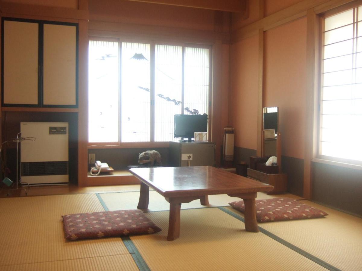 Habitación Doble de estilo japonés con baño compartido y vistas al río