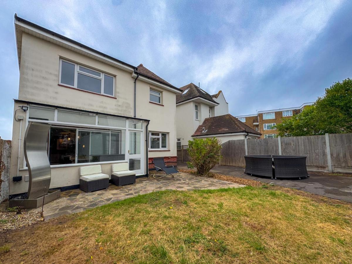Seafront Beach House - B&B