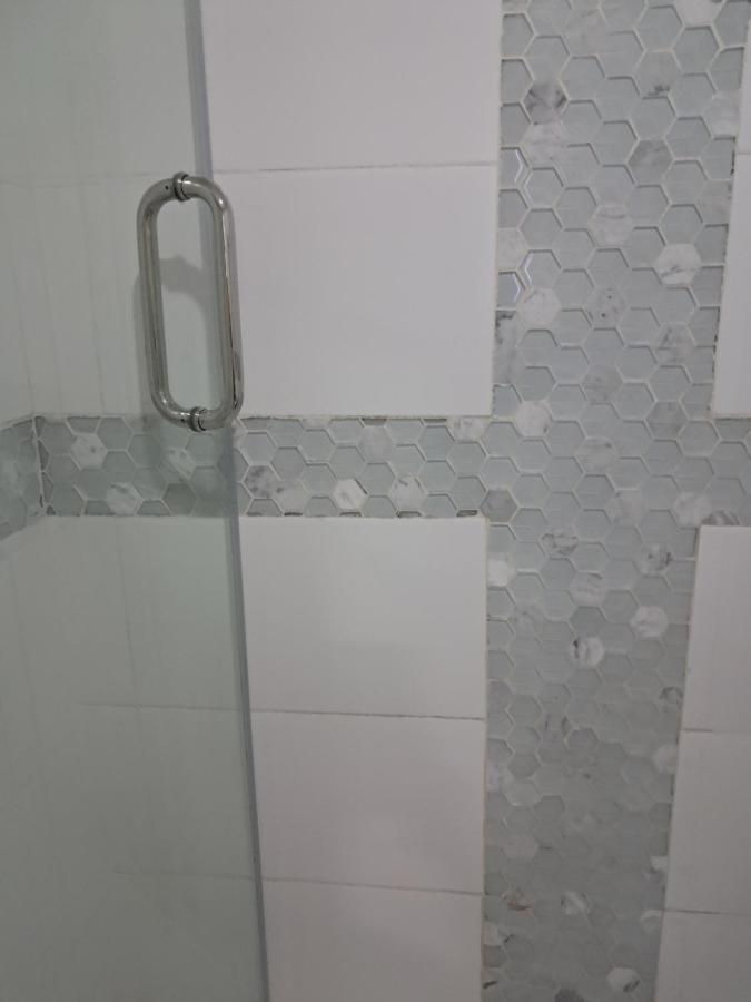 Apt 812 Ocean View - Ferienwohnung Portmore