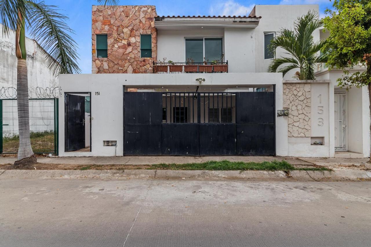 Casa Encanto - 3Bdr, 2.5bath w/Jacuzzi and Parking - B&B Puerto Vallarta