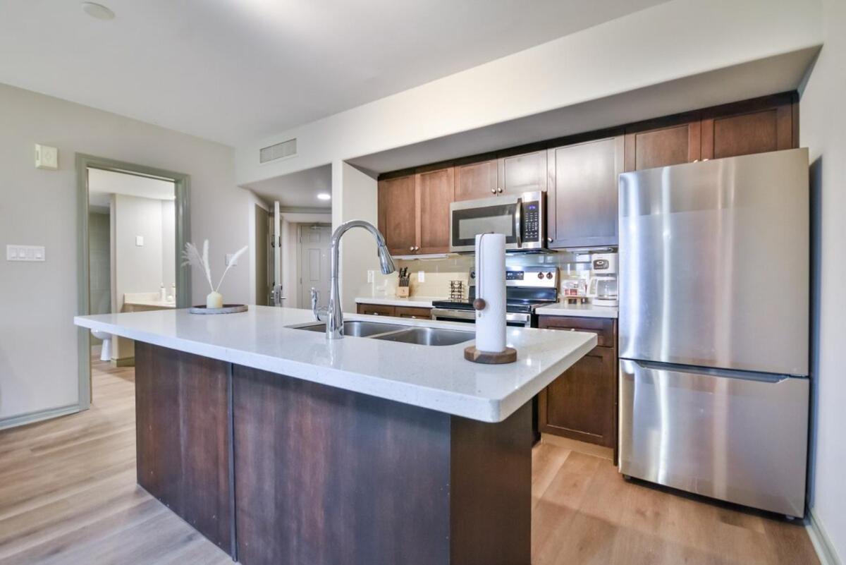Highland Hideaway 2BR Condo Pool & Spa Daily - Bed and Breakfast Shanty Bay