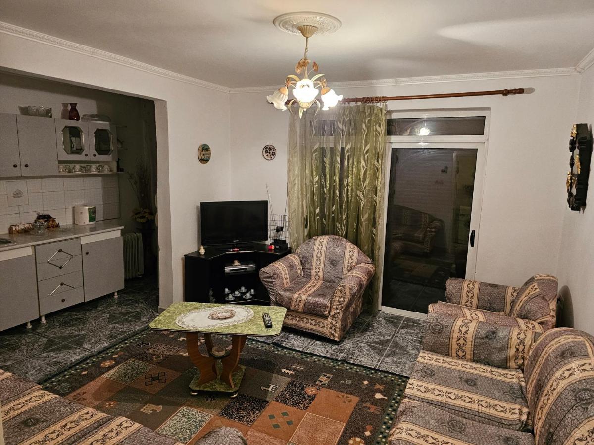 Guest House Bendo - B&B Përmet