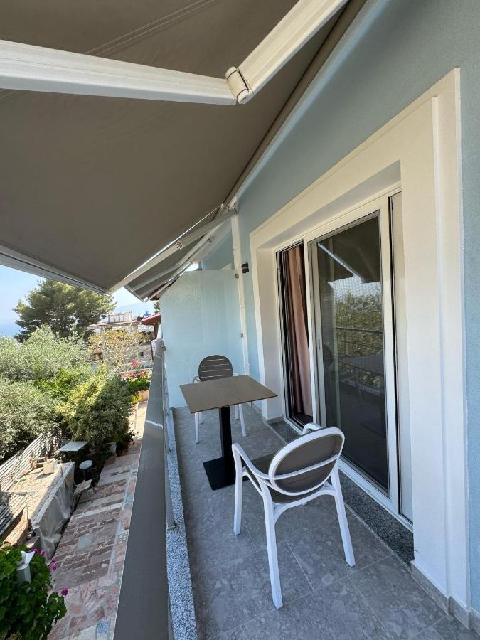 Apartamento de 1 dormitorio con balcón y vistas al mar