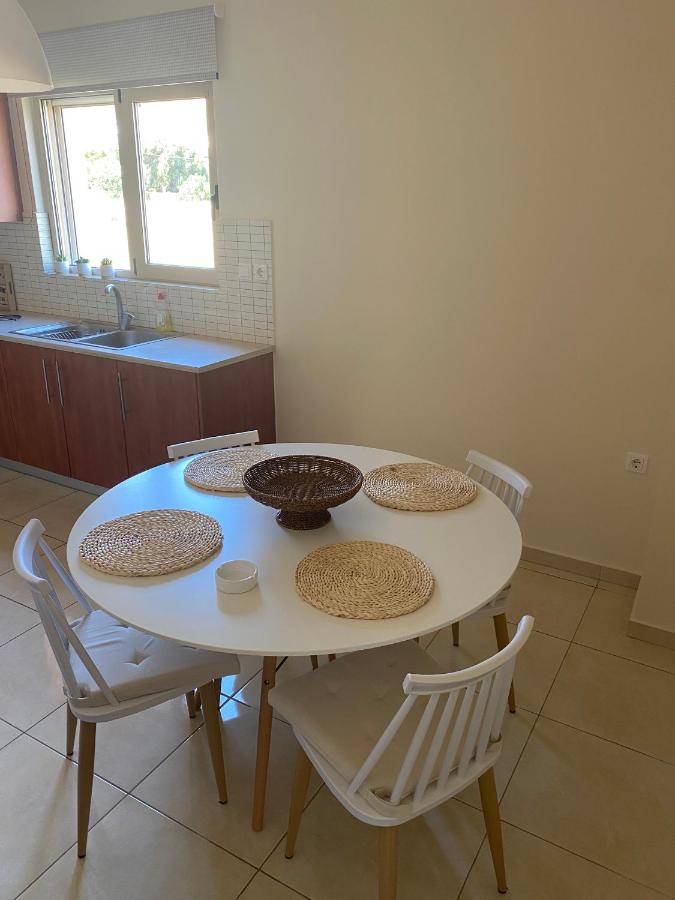 Heronia Apartments - B&B Kárystos