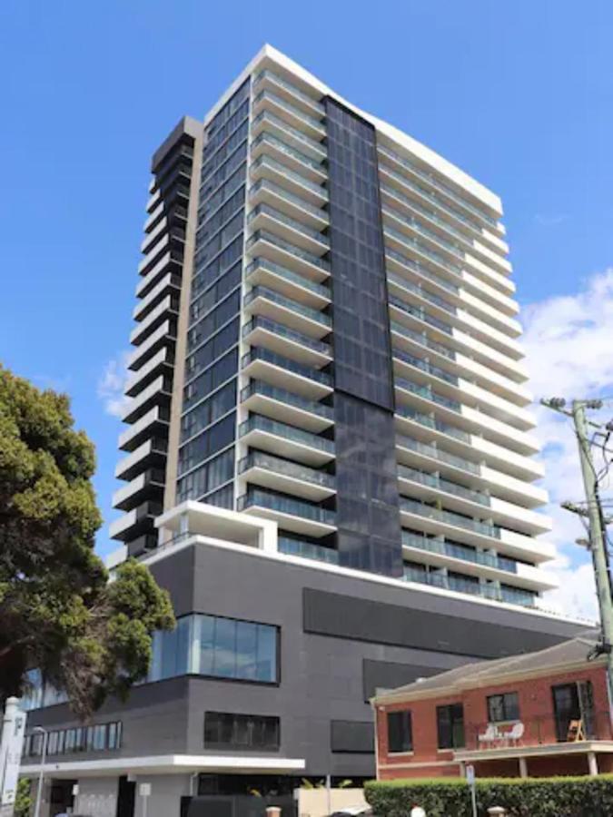 MIRAMAR APARTMENTS 2 Bedroom Apartment with Bay Views on the Geelong Waterfront - 0504 - B&B Geelong