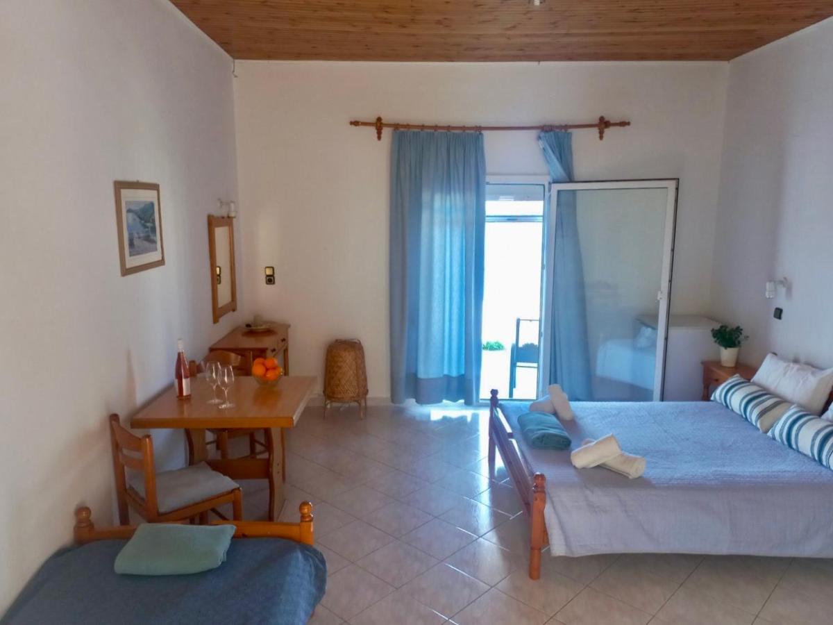 Petalides Studios - B&B