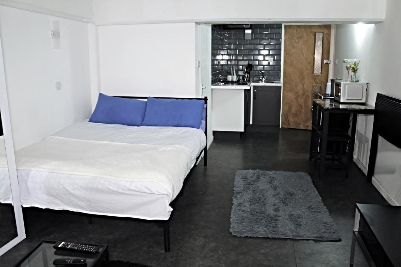 Elite Home Stay Away From Home - B&B