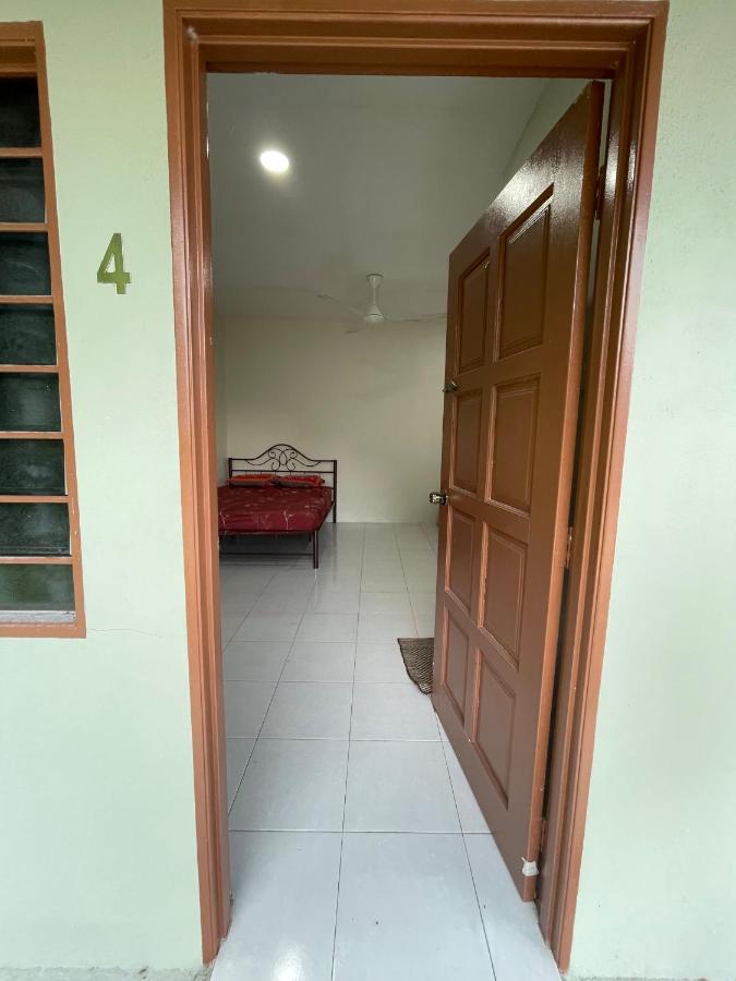 Motel Santai Bandar Pekan - B&B