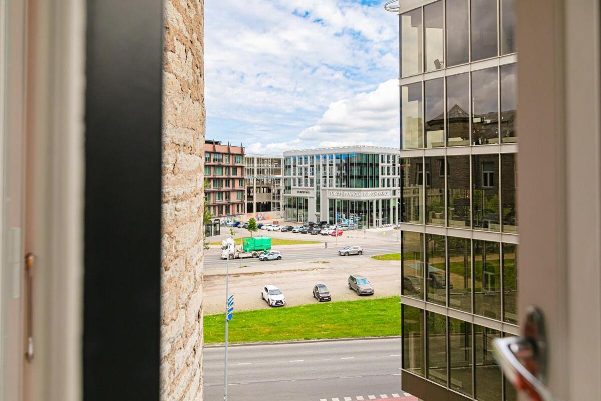 Stylish Apartment near Old Town - B&B Tallin
