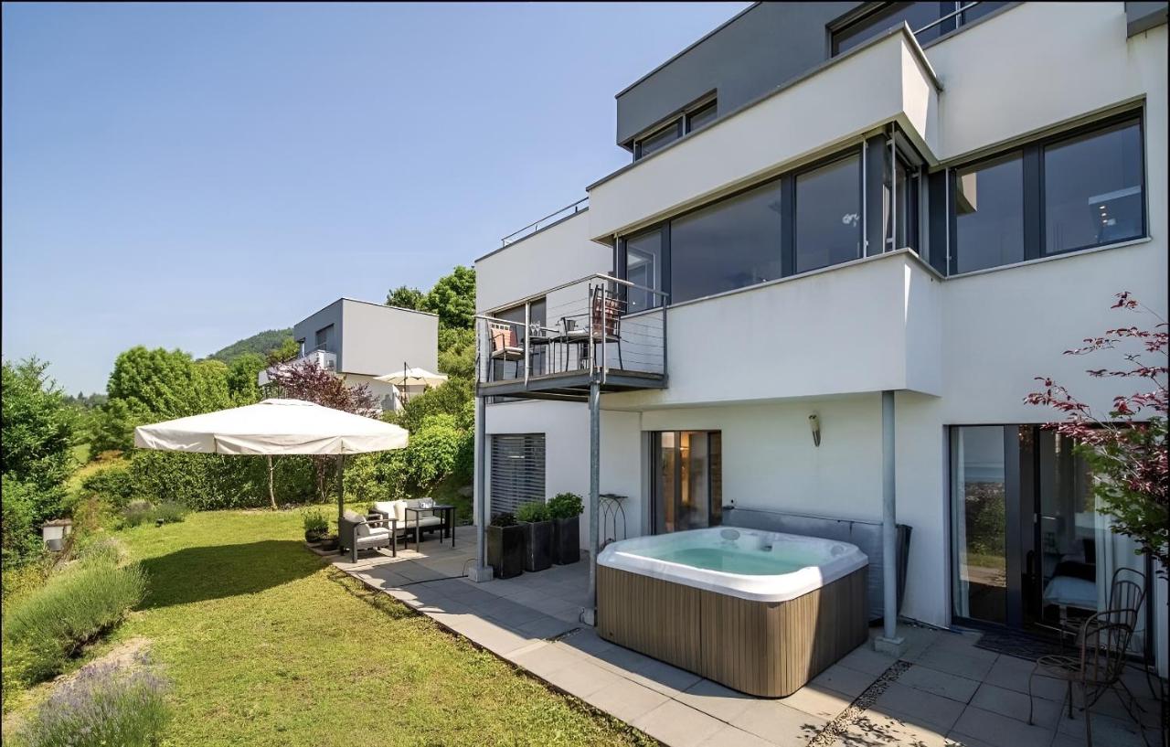 Panoramic Holiday Villa in Montreux - B&B Montreux