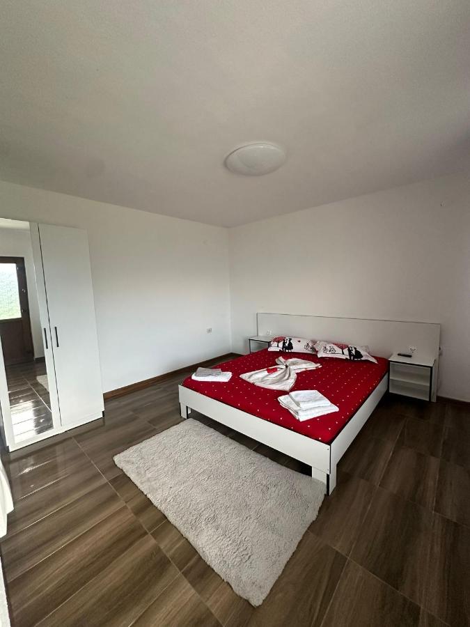 Casa De Vacanță Maga Dubova - B&B Dubova