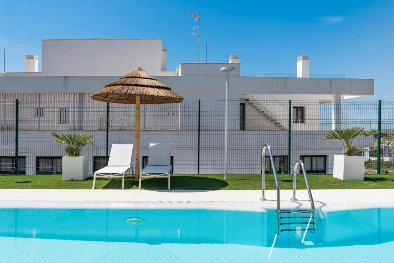 Estepona Beach Getaway 2BR Apartment - Bed and Breakfast Estepona