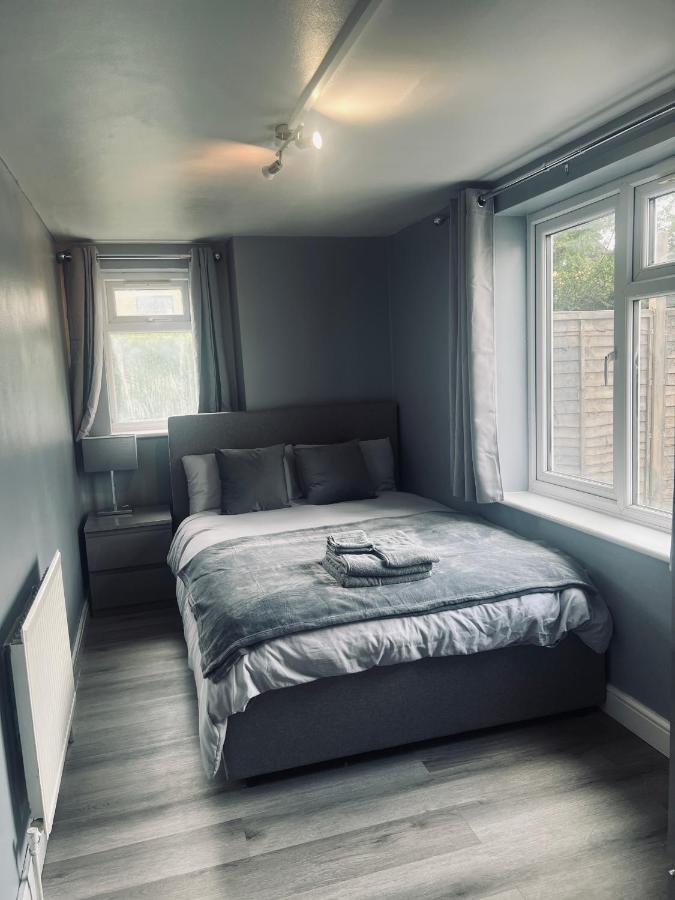 Modern Oxford Retreat - Free parking - B&B