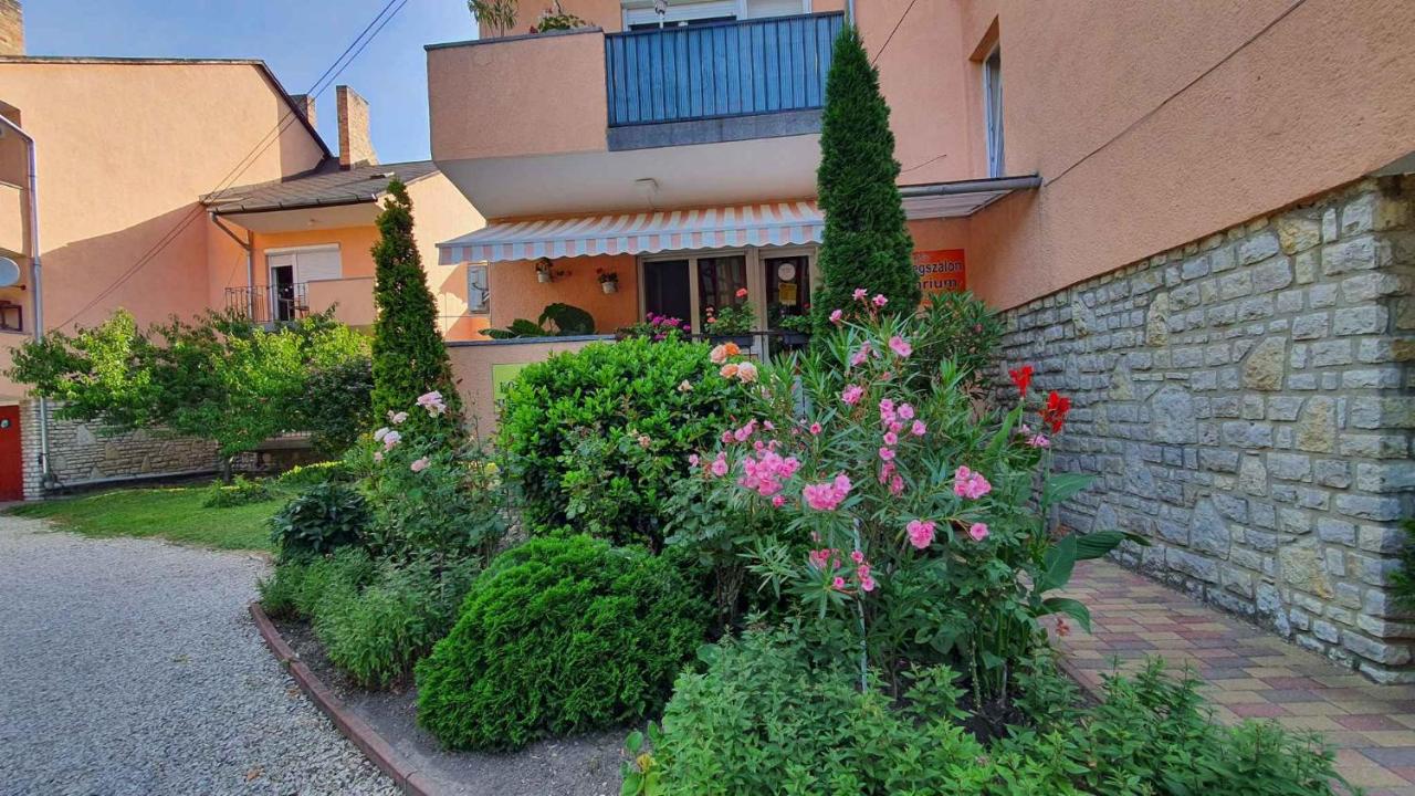 Apartment Balatonföldvar - Balaton 18519 - Bed and Breakfast Balatonföldvár