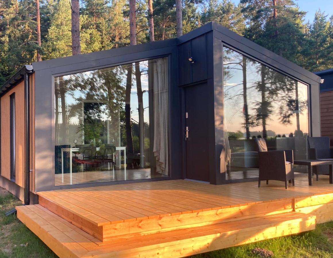 Mazury Resort - nowoczesna stodoła 15 m od jeziora - B&B Makosieje