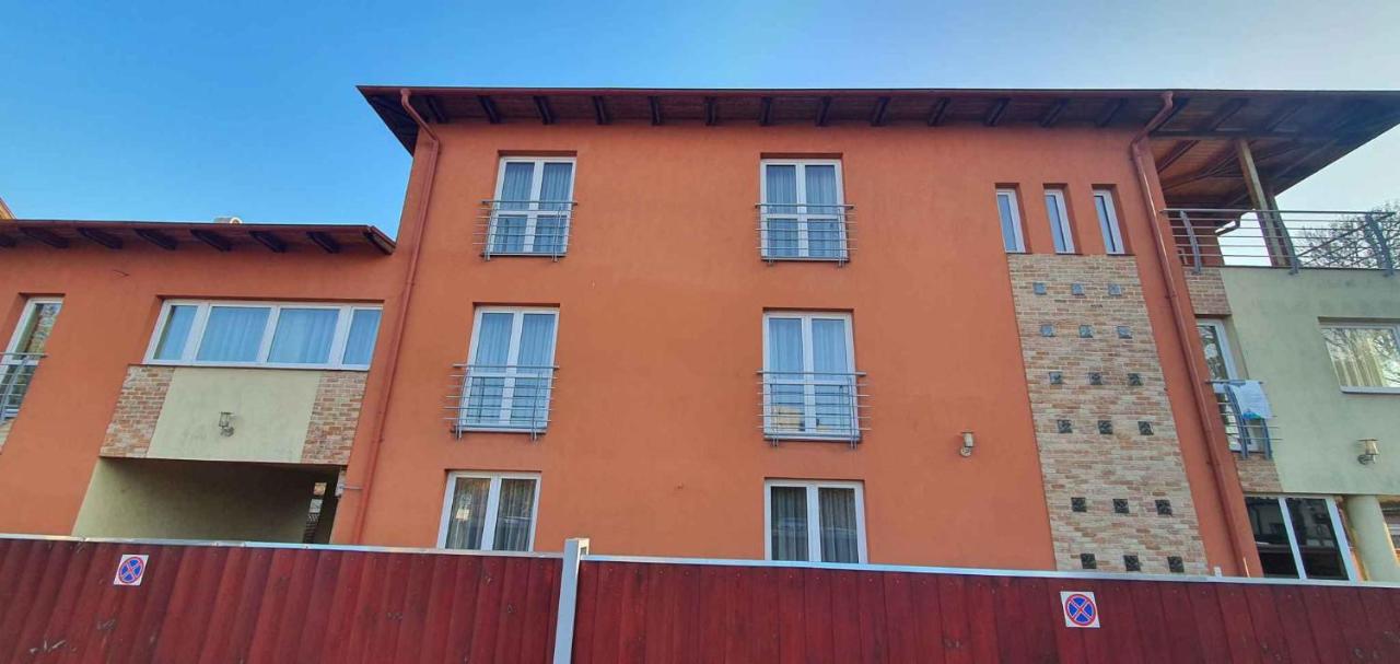 Apartments in Siofok - Balaton 43966 - B&B