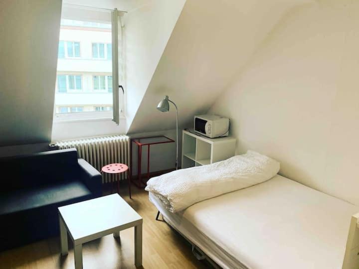 Studio, 3 min walk to Zurich HB main station LEON - Self Checkin - NEW - Chambres d’hôtes Zurich