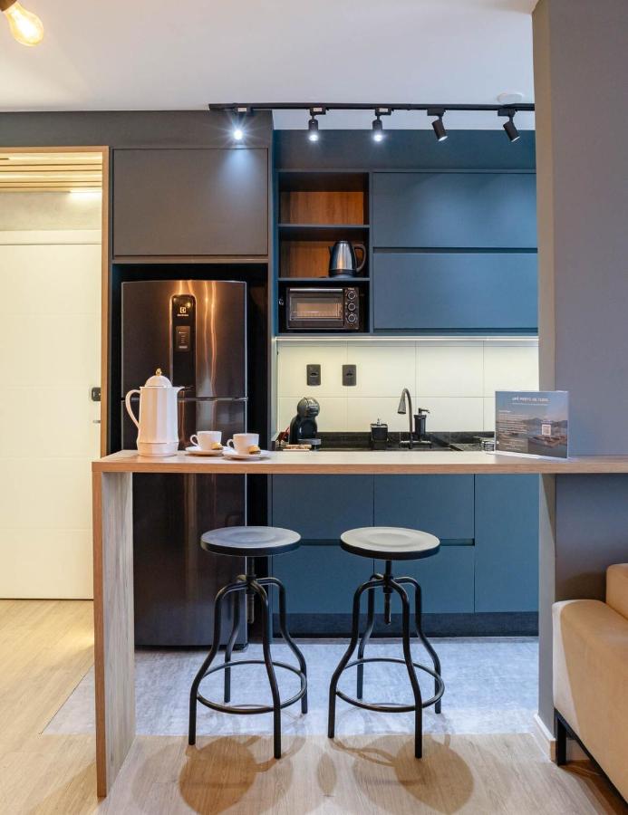 Perto de tudo em Itajaí apê com varanda e 2 vagas - B&B