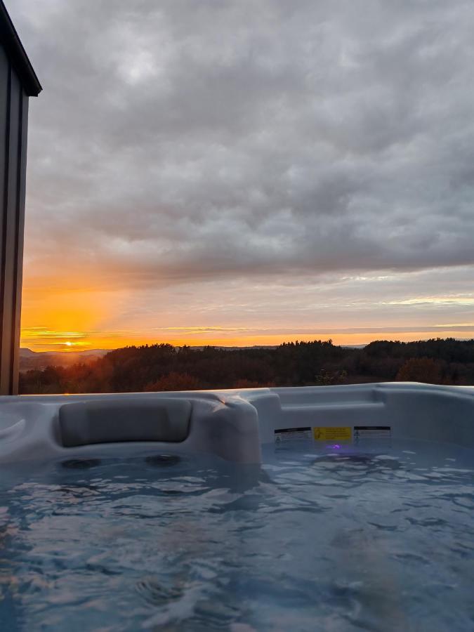 Chalet moderne entre Evasion Design et Nature - B&B Ruynes-en-Margeride