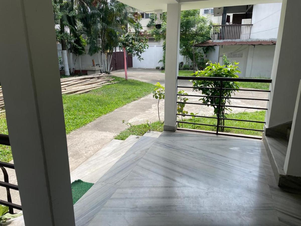 Aatithya Home Stay - B&B Guwahati