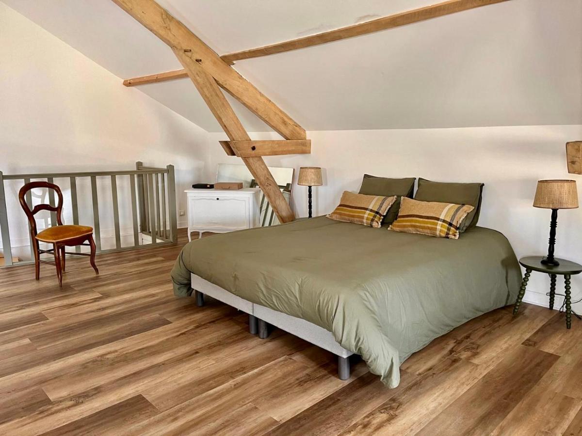 Charmante maison avec garage - B&B Ardentes