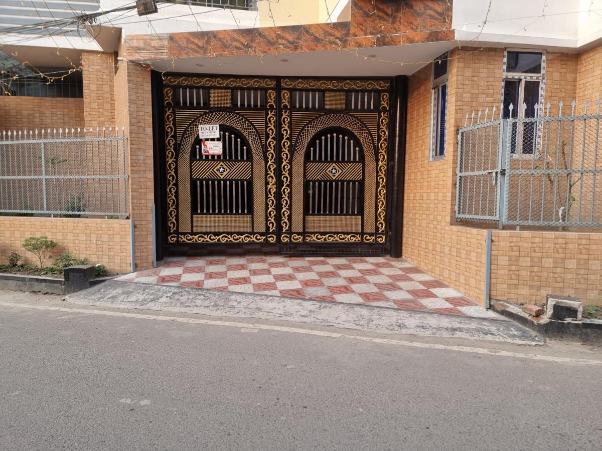 Econ Stay in New Apartment, Jigatola, Dhanmondi, Dhaka, Bangladesh - B&B Dacca