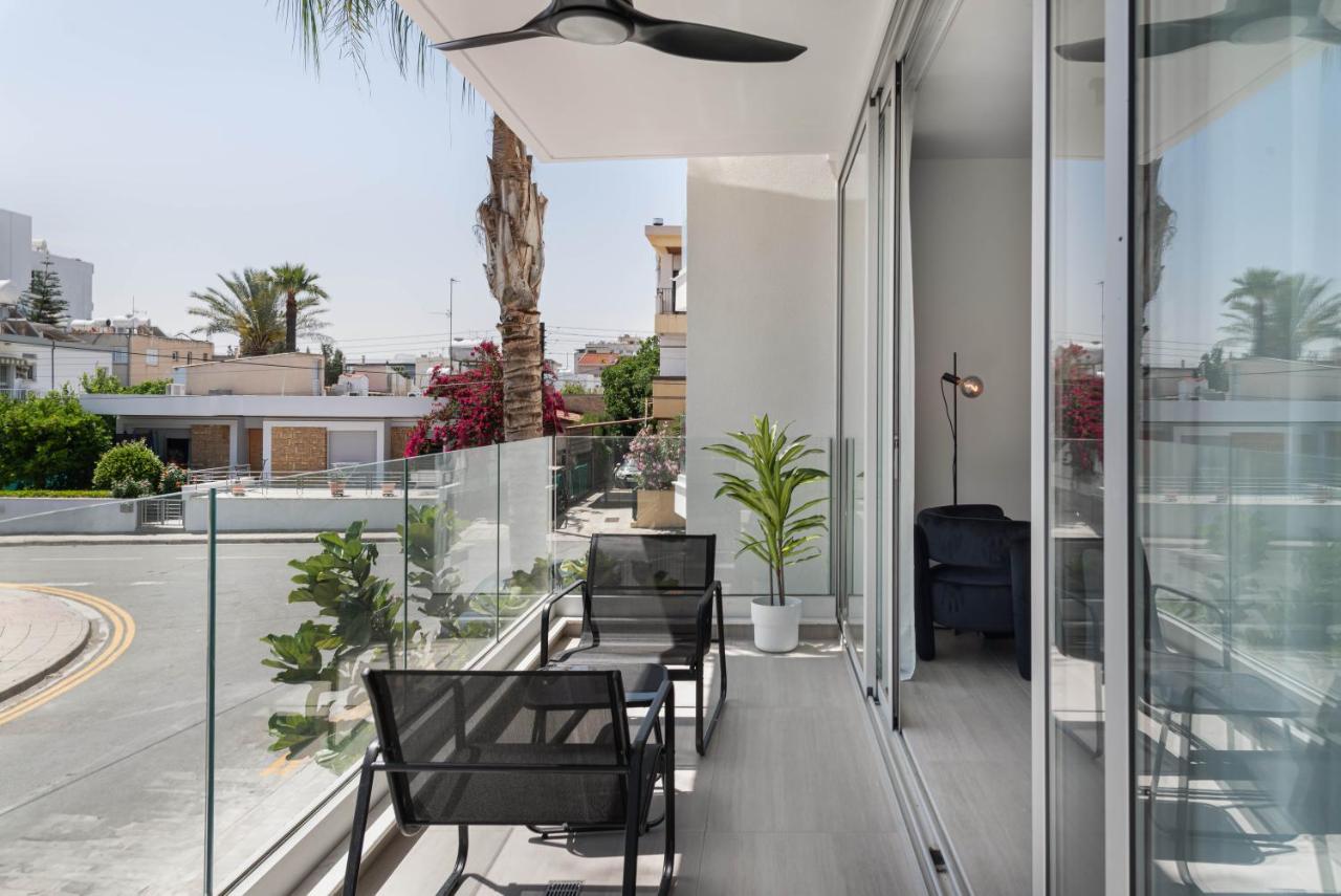 Phaedrus Living Travertine Residences 102 - B&B