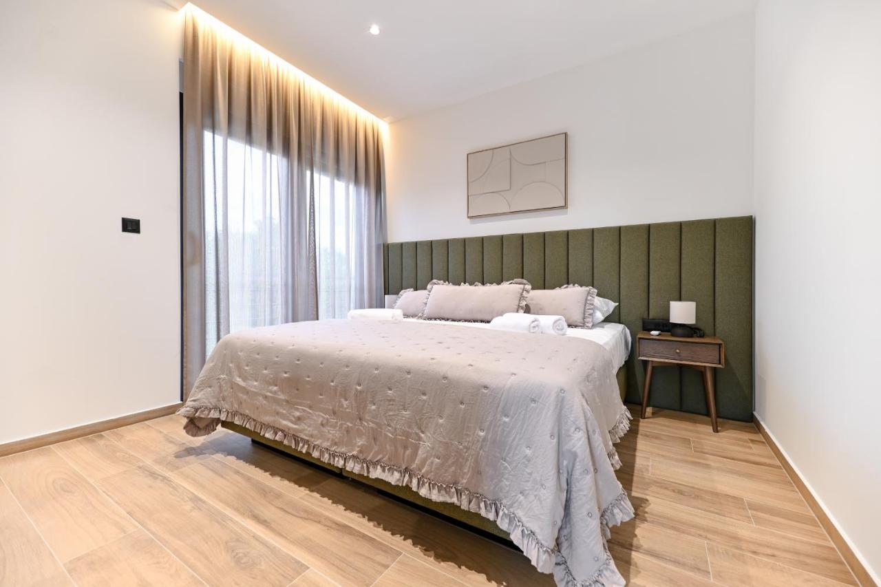 Luxury apartments Marlov with swimming pool and private parking - Chambres d’hôtes Bibinje