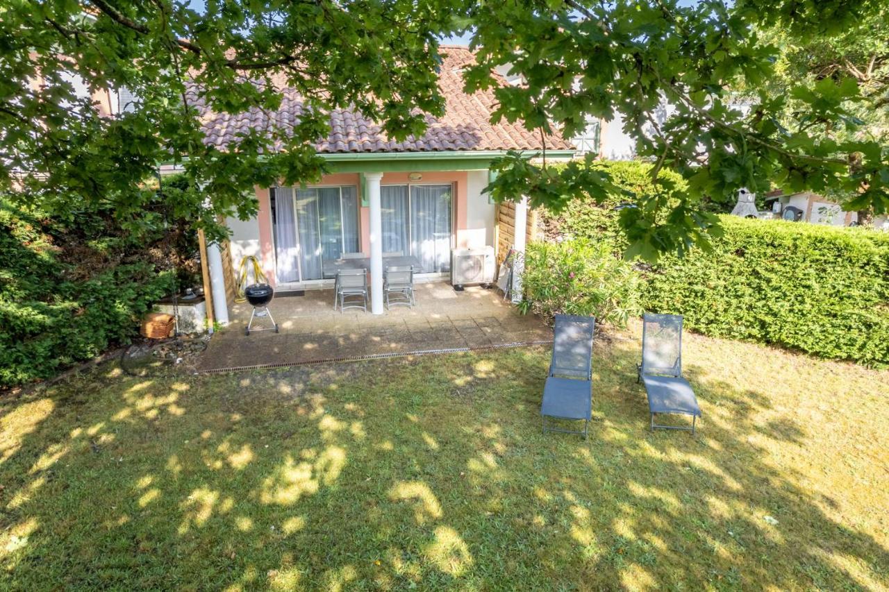 Proche lac : Maison avec beau jardin - B&B Biscarrosse