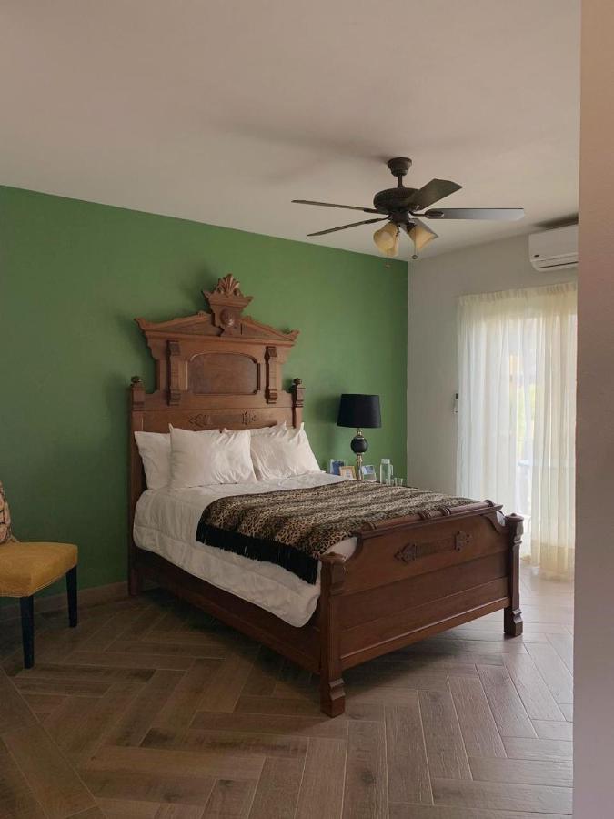 Chambre Simple - Vue sur Piscine
