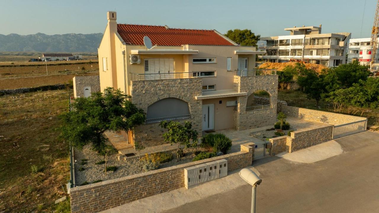 Apartmani Lucija - Ferienwohnung Povljana