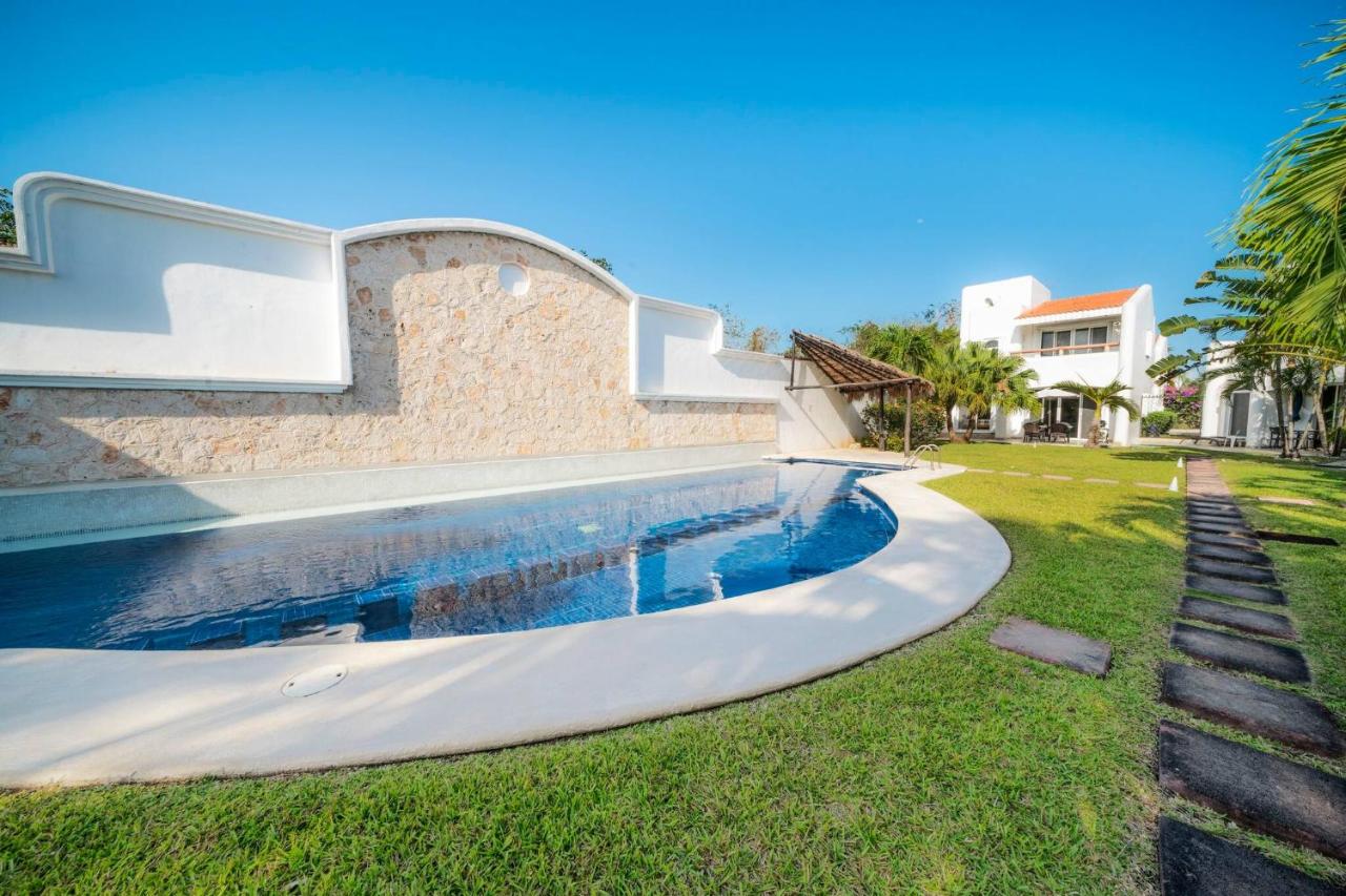 3 Bedroom Villa with Pool - At Playacar II - Mayamar G1 - Bed and Breakfast Playa del Carmen
