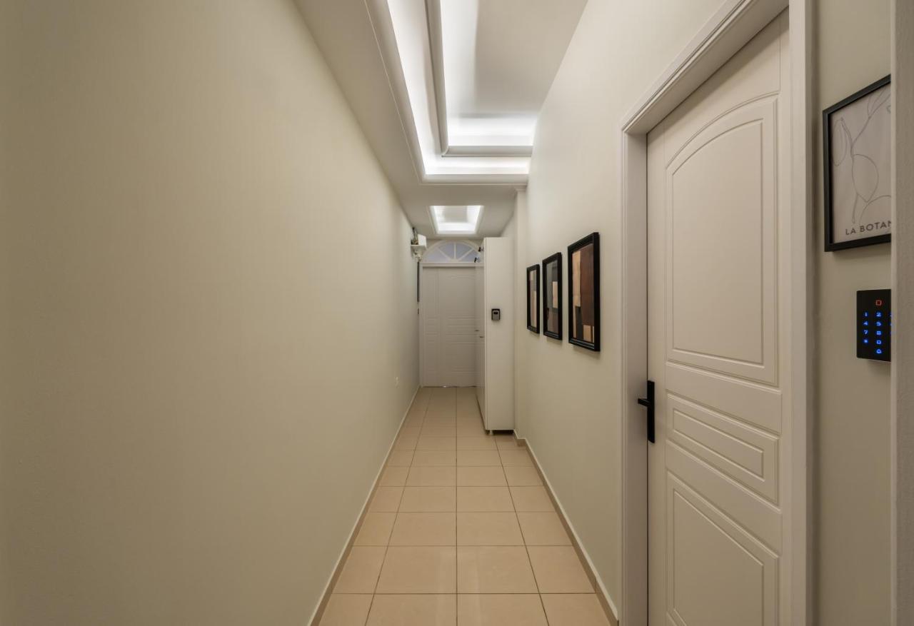 Acropolis Atelier, Plunge Pool Apartments - Ferienwohnung Athen