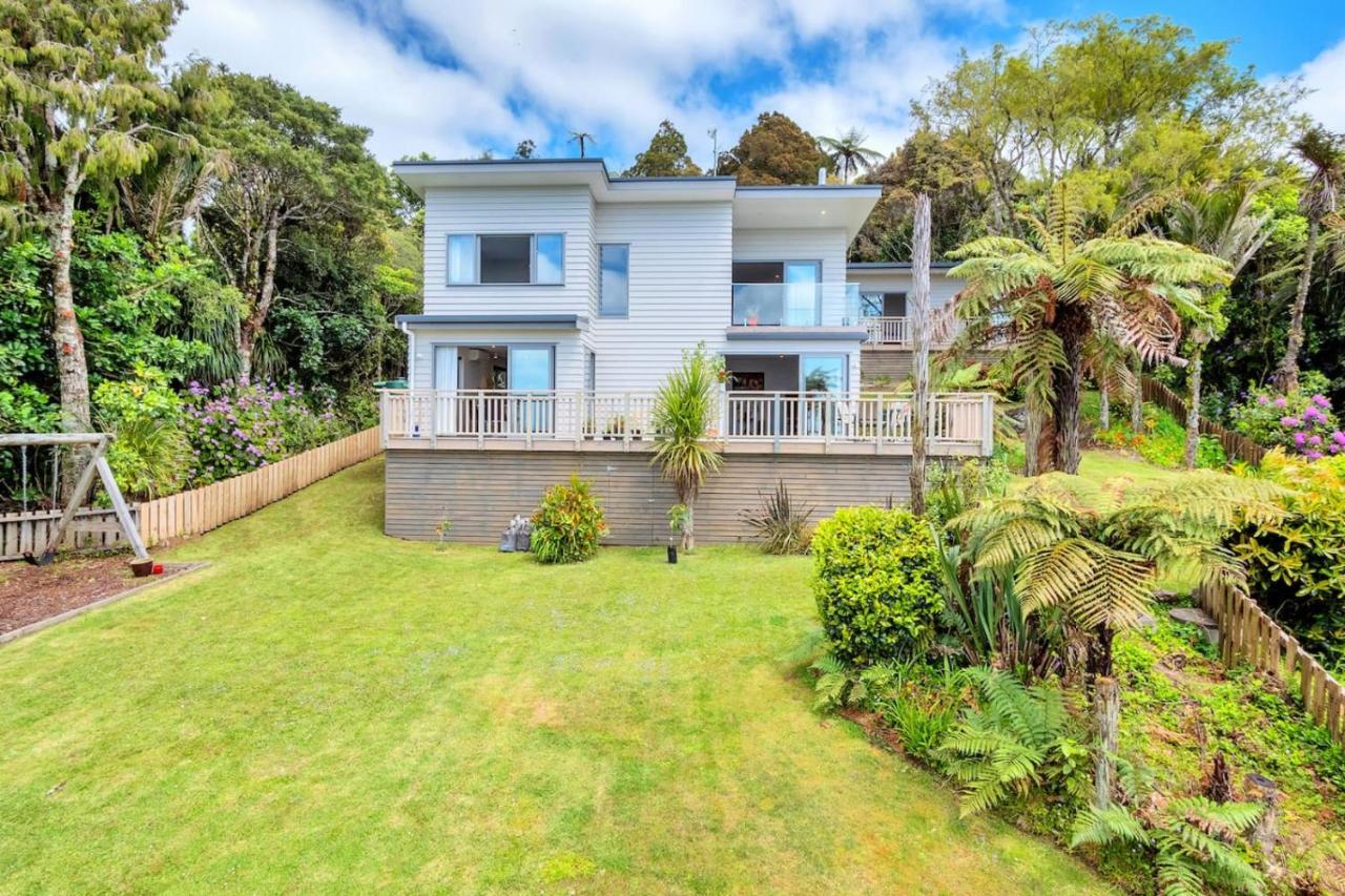 Retreat with Breathtaking Views - B&B Waiatarua