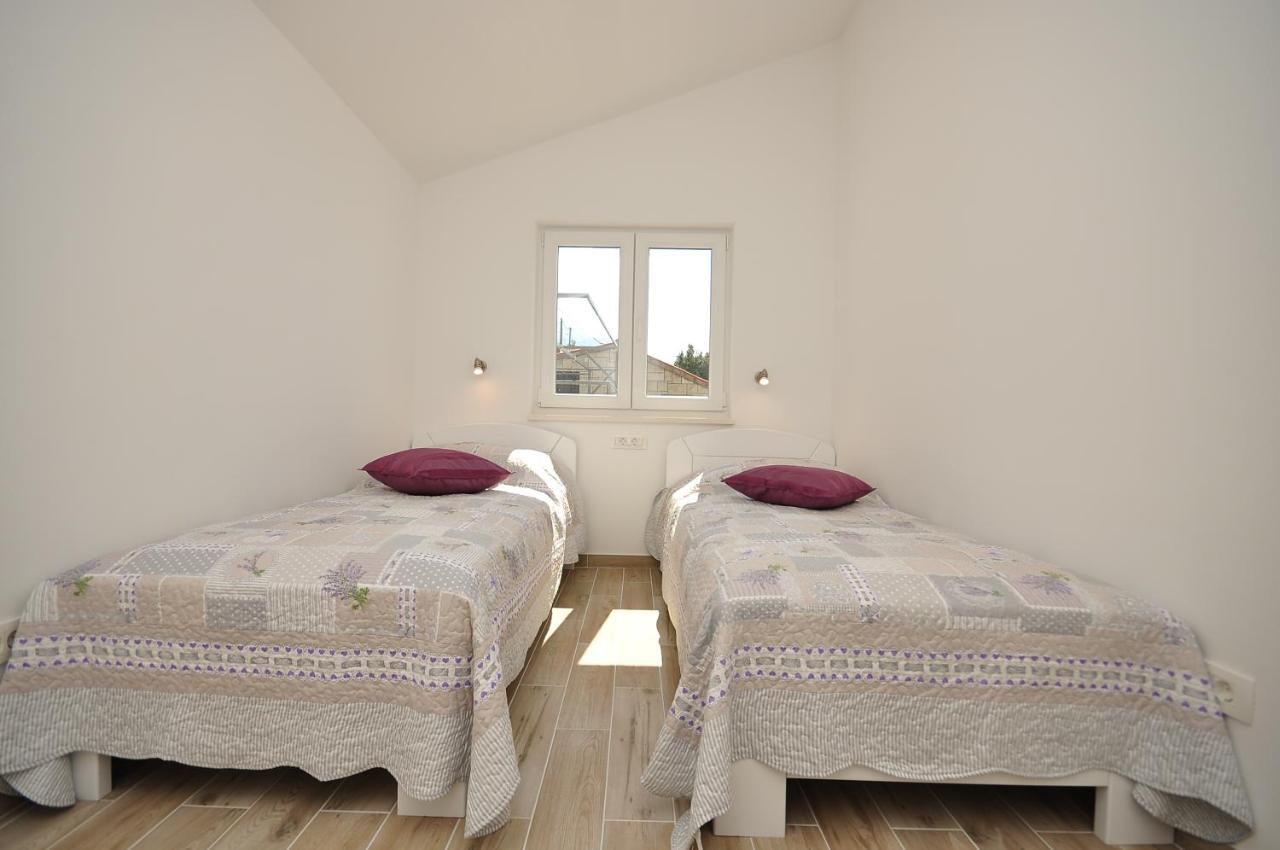 Appartement met 2 Slaapkamers en Uitzicht op Zee I