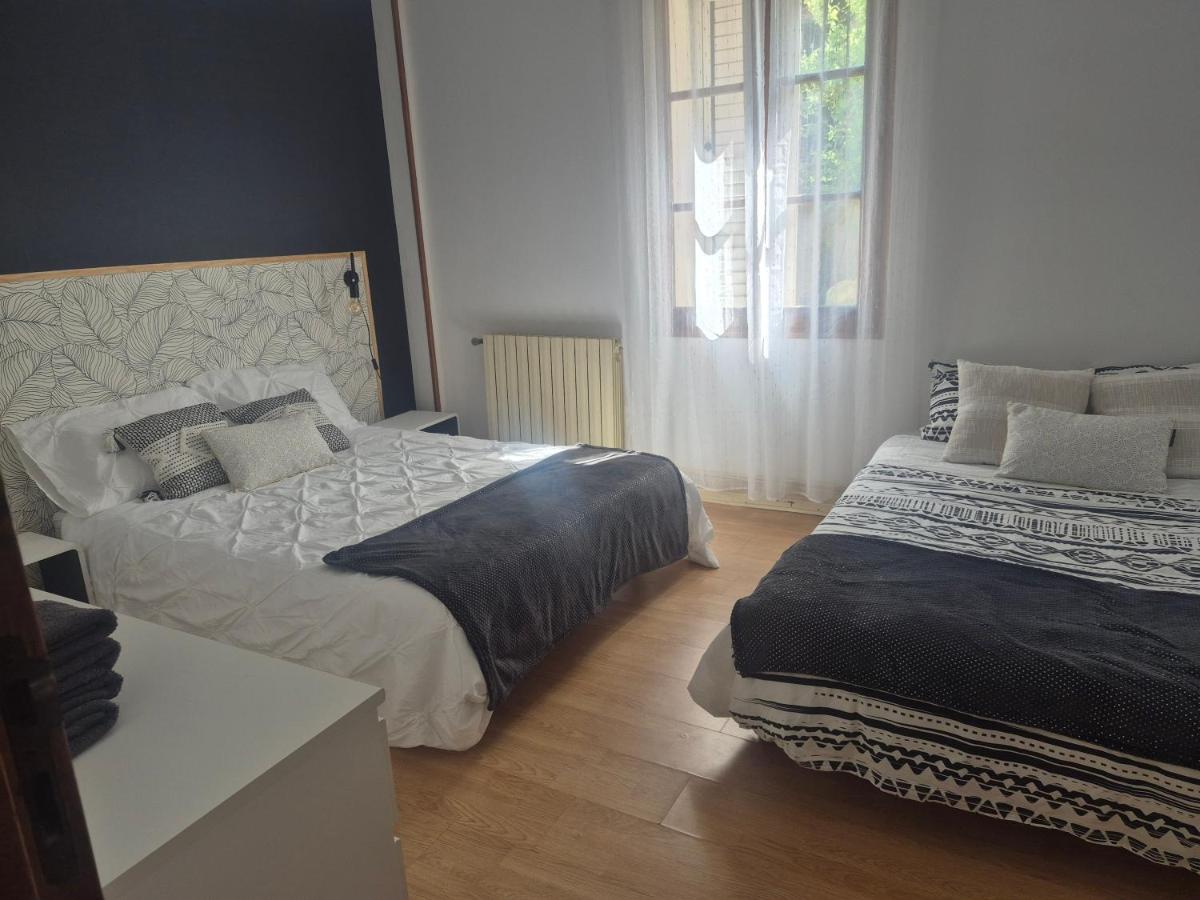 Maison de ville - proche Le PAL - Bed and Breakfast Diou
