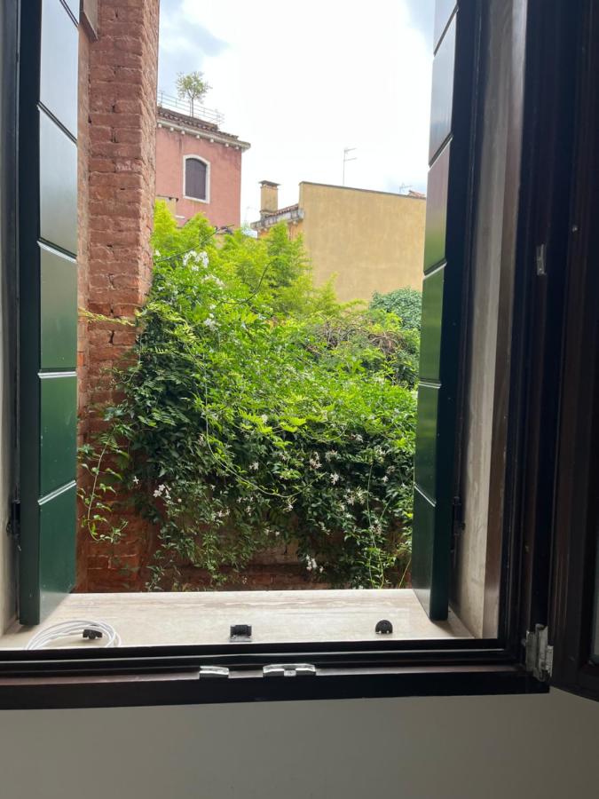 Doppelzimmer mit Gartenblick