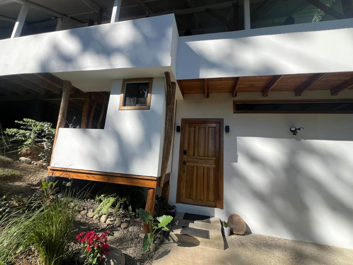 Entire home plus pool between Cahuita and Puerto Viejo Excellent Location - B&B Puerto Viejo