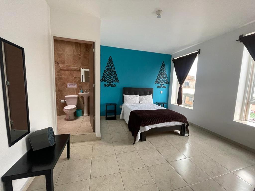 Manuel Muñiz - B&B Morelia