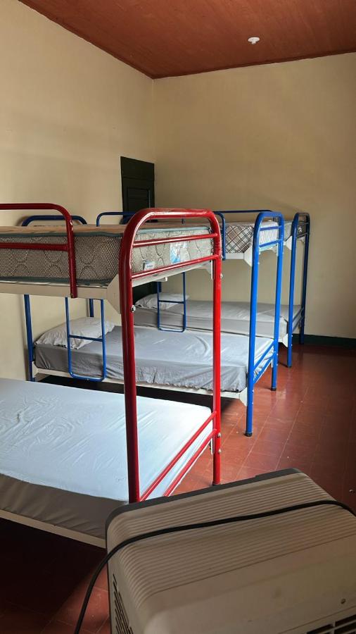 Chambre Quadruple avec Salle de Bains Commune