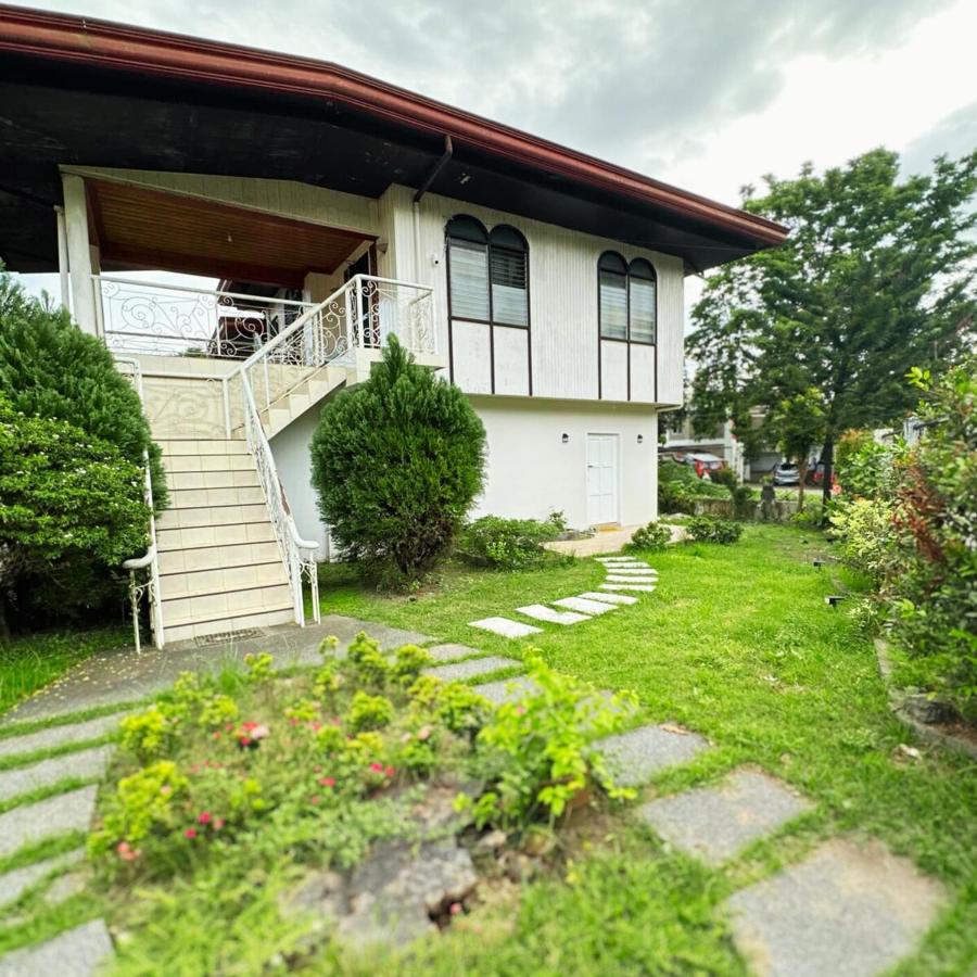 Private 2BR Unit Netflix, WiFi & Comfort - B&B Mati