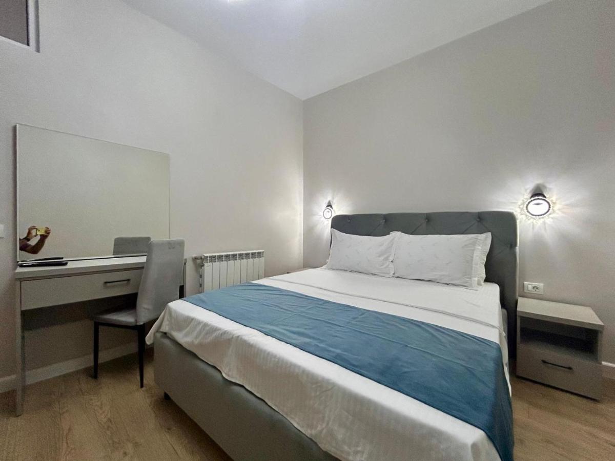 One-Bedroom Apartment with Terrace