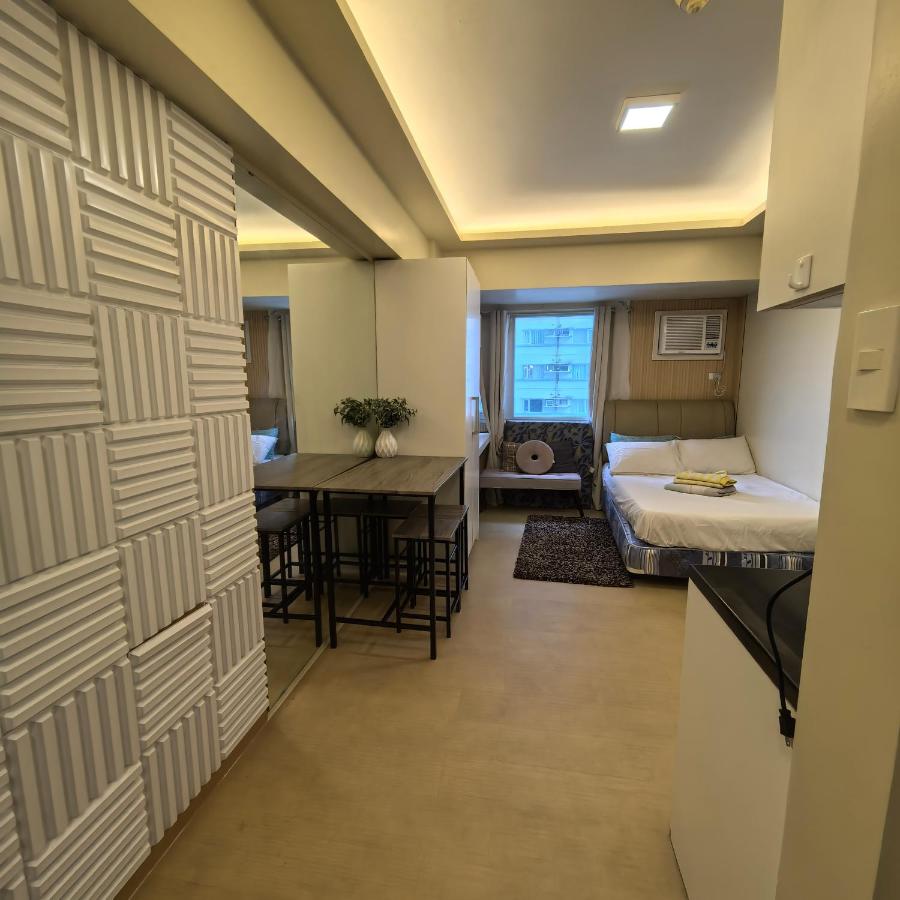Deluxe Studio