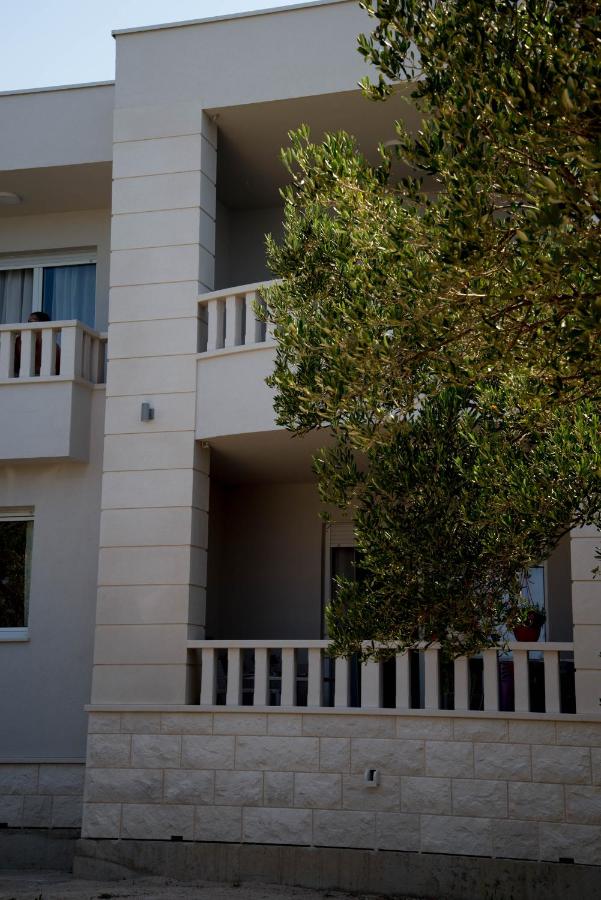 Waterfront Apartments - Tucepi - B&B