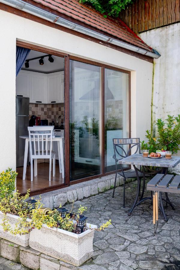 Ceahlau Cozy House with Terrace, Bbq & Free Parking - B&B Braşov