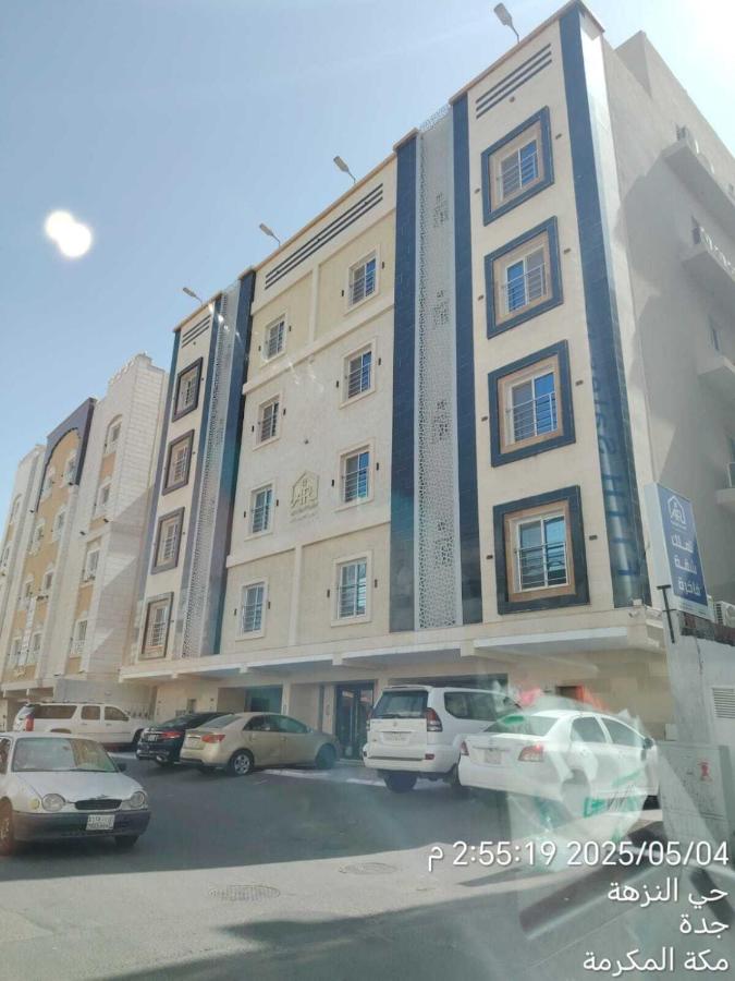 شقة بغرفة نوم وصالة - Luxury bedroom and living Room - B&B Jedda